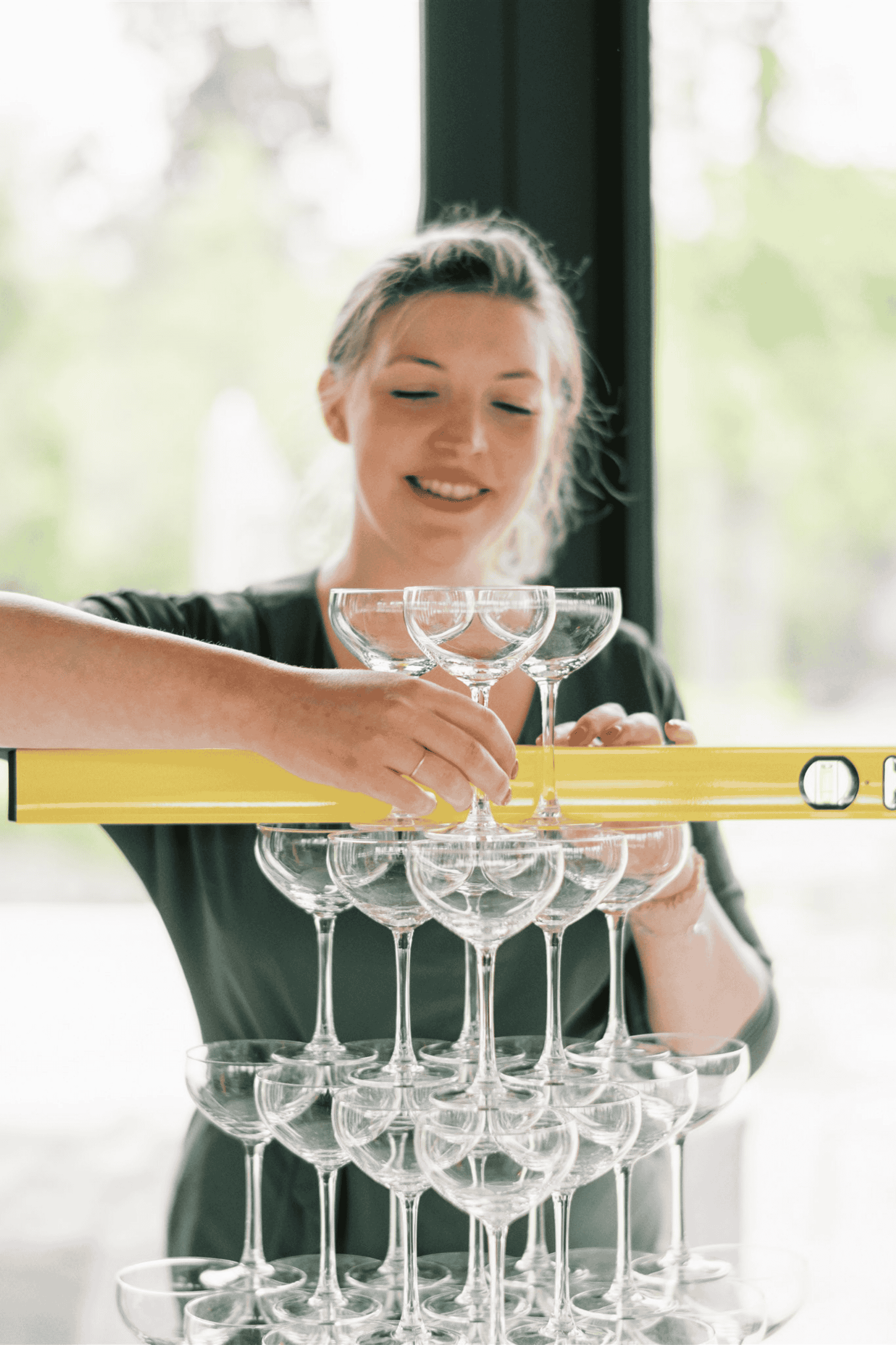 Jennifer de Ru how to build a champagne tower level