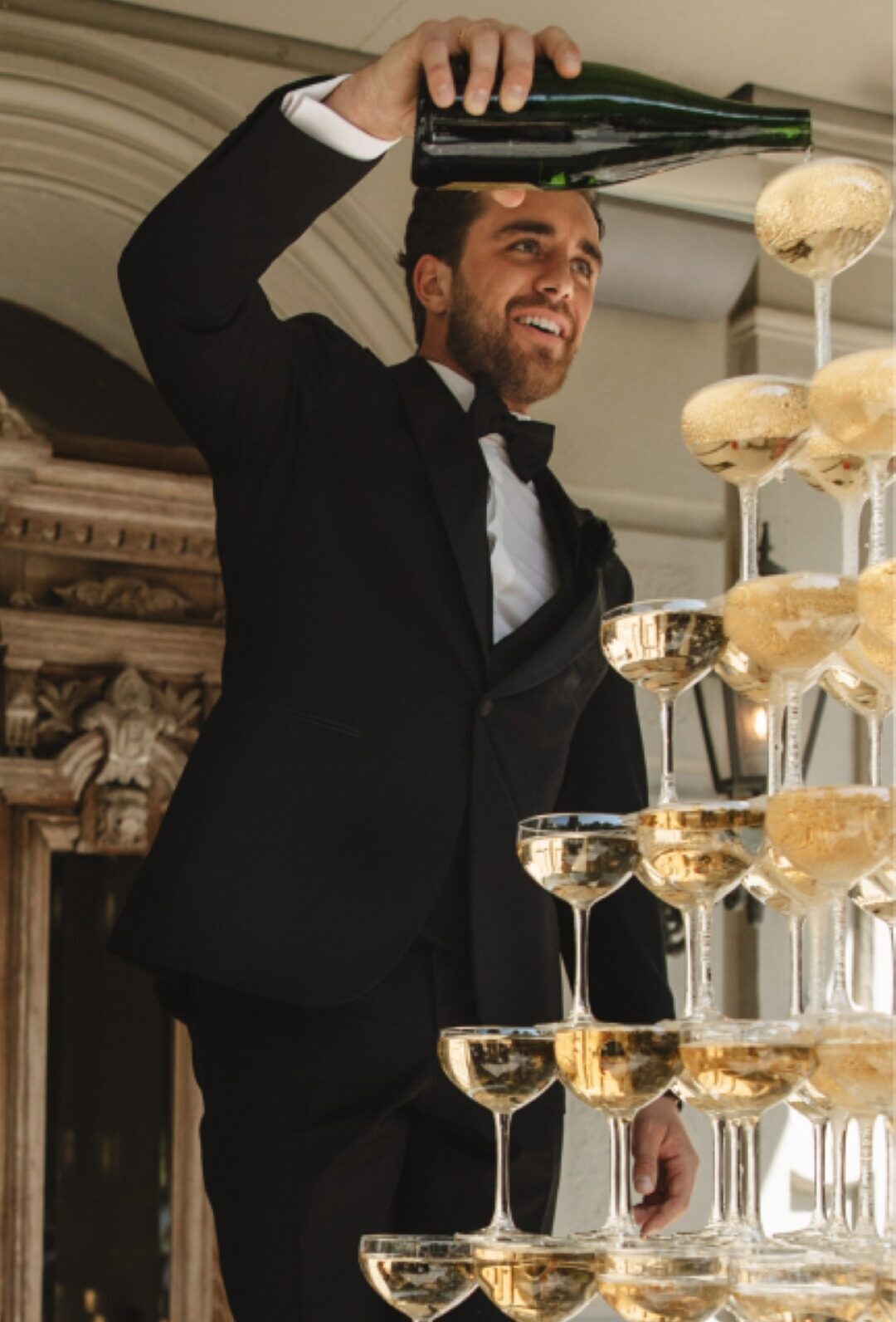 Jennifer de Ru how to build a champagne tower Bret wedding