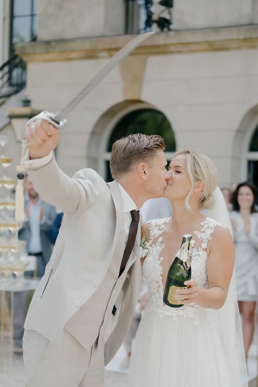 Jennifer de Ru how to build a champagne tower M&F
